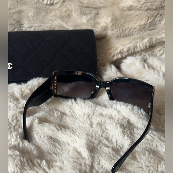 NEW | Chanel Black Gold Trim Sunnies With Quilted Case - Picture 7 of 11